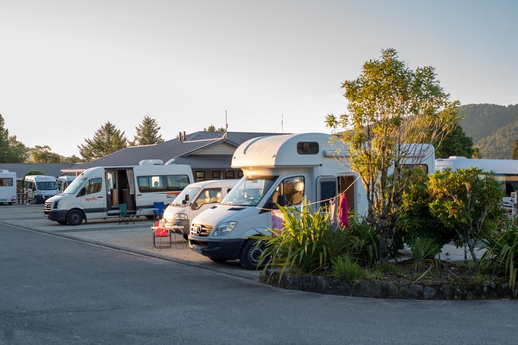 Fox Glacier Top 10 Holiday Park & Motels Exterior photo