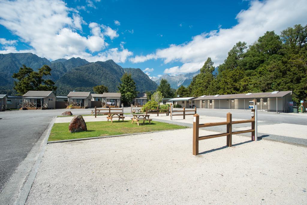 Fox Glacier Top 10 Holiday Park & Motels Exterior photo