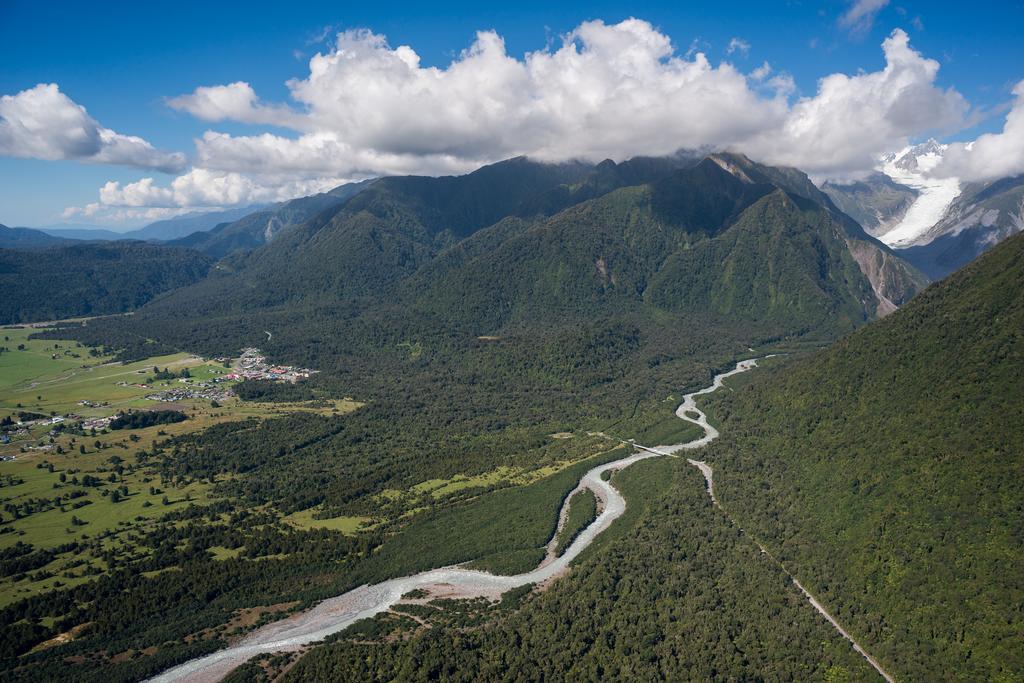 Fox Glacier Top 10 Holiday Park & Motels Exterior photo