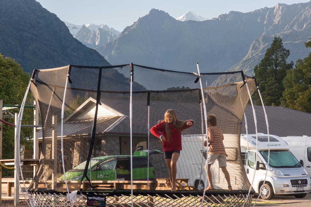 Fox Glacier Top 10 Holiday Park & Motels Exterior photo