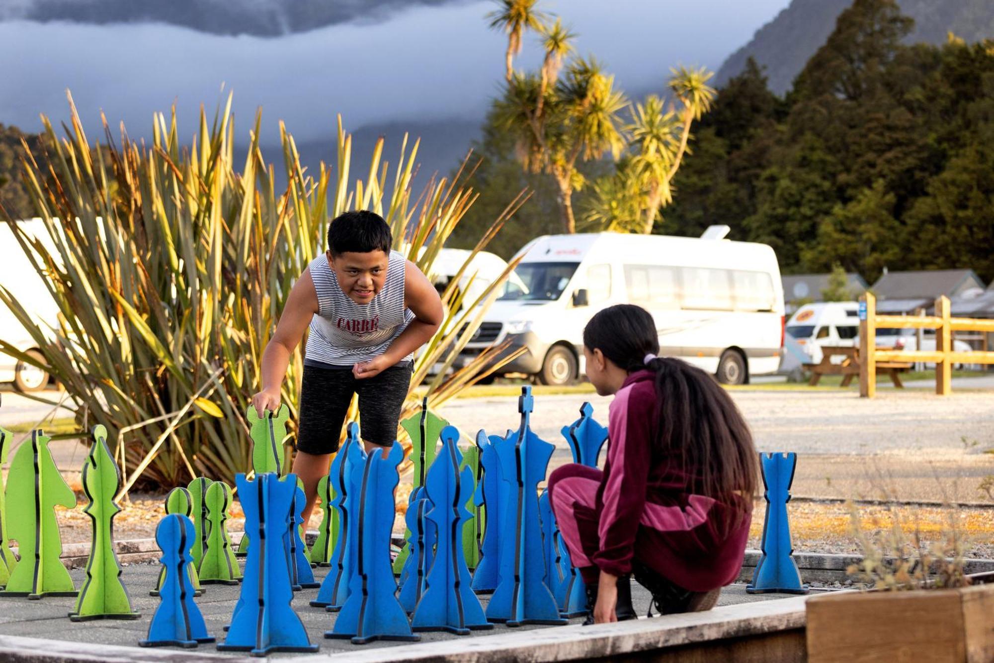 Fox Glacier Top 10 Holiday Park & Motels Exterior photo